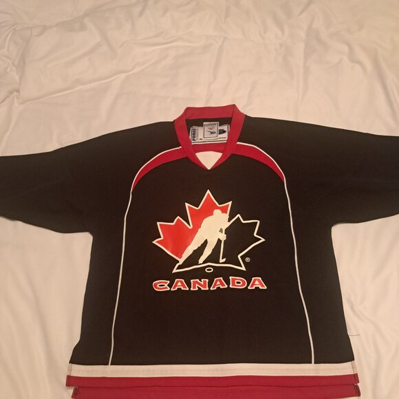 Youth team Canada Hockey Jersey - Picture 1 of 2